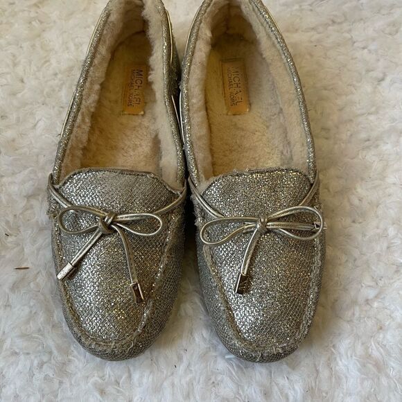 Michael Kors Sutton glitter champagne dyed pieced shearling Moccasins si… - Picture 3 of 12